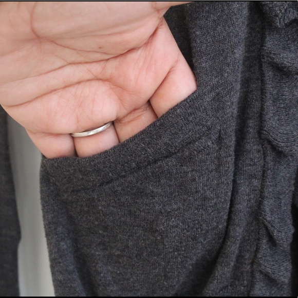 🎈J Crew Ruffled Cardigan - Picture 4 of 5